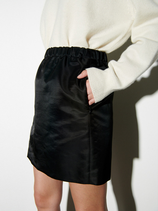Padded Waist Banded Skirt Black