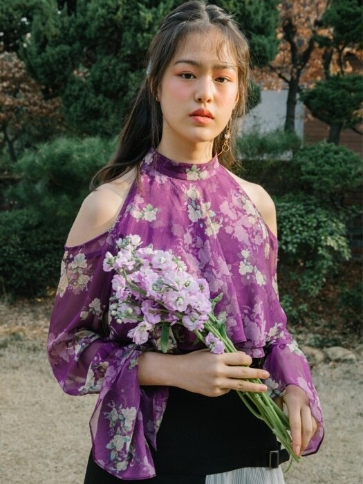 [EXCLUSIVE]Off-shoulder flower blouse (Purple)