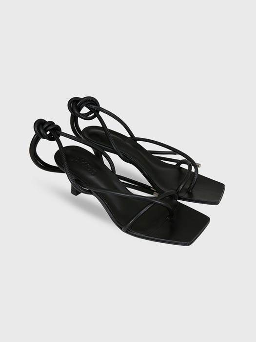 GENK string sandals_black