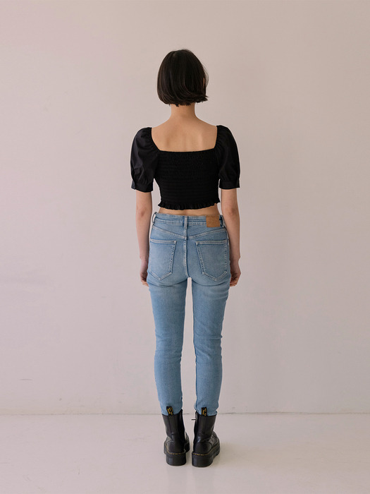 Square crop blouse (black)
