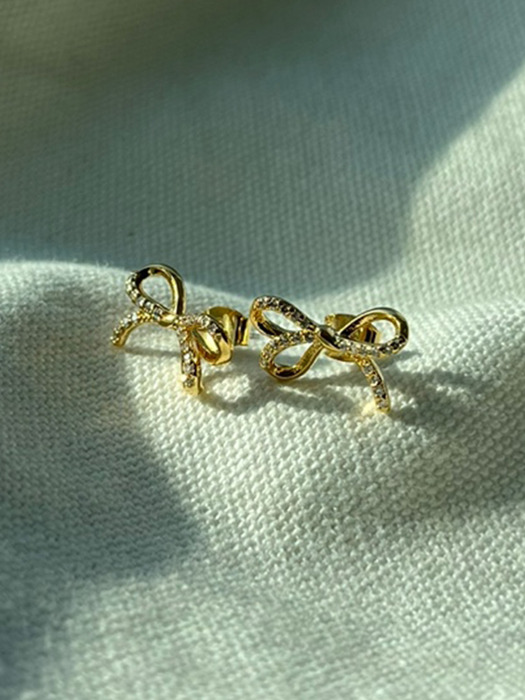 [단독]WH010 golden ribbon earrings