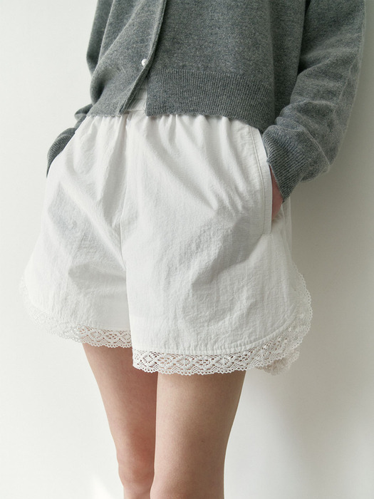 Lace Shorts White_S241PT01