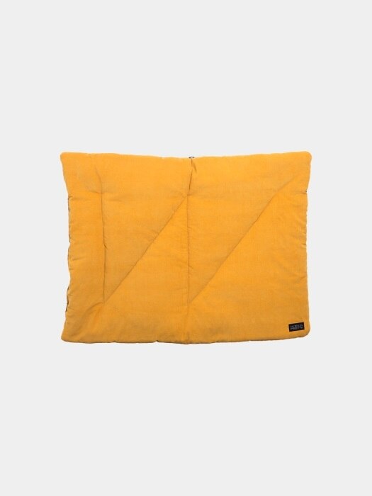 W cushion yellow