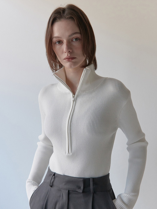 OU831 rayon zip up knit (white)