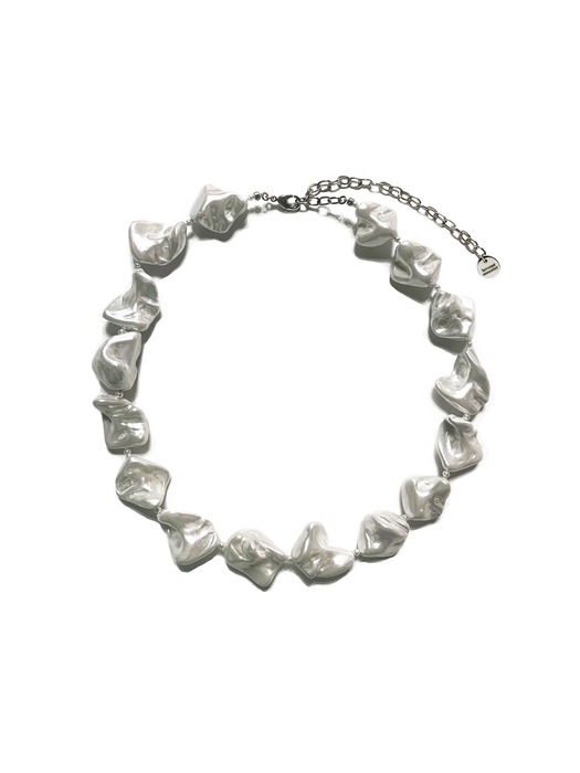 Wiggly Pearl Necklace