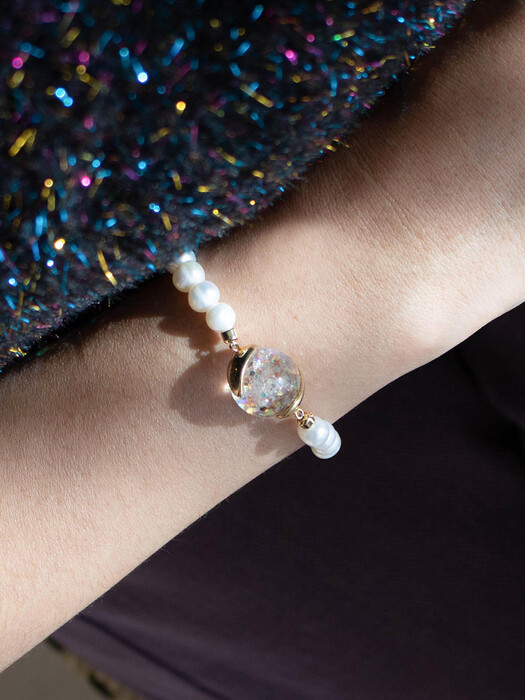 Glam Pearl Snowball Bracelet