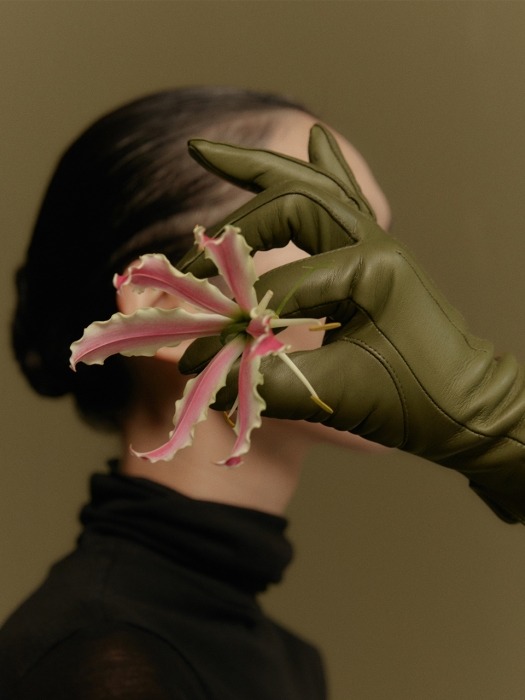 Journee Gloves (Botanist)