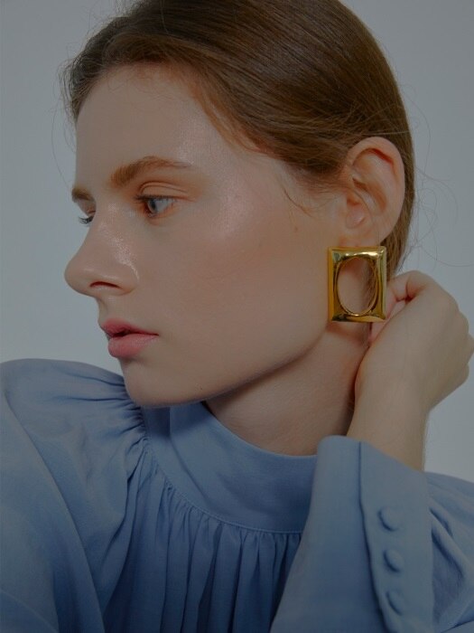 Missing Cabochon Earrings_Gold
