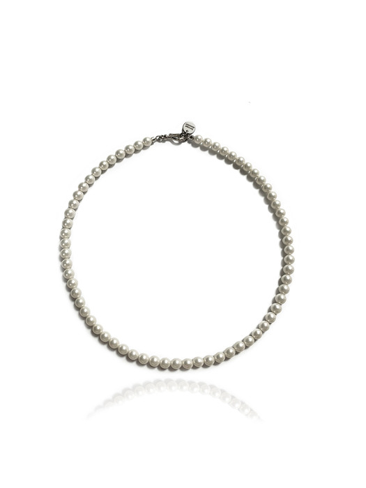 Soft Slim Pearl Necklace