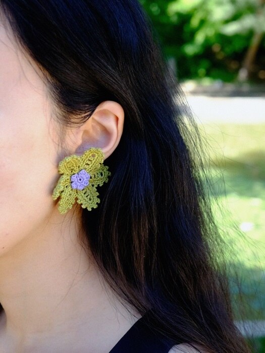 double flower knit earring