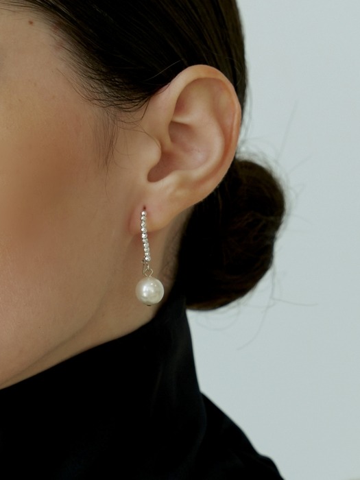 Bold Pearl drop Hook Earrings