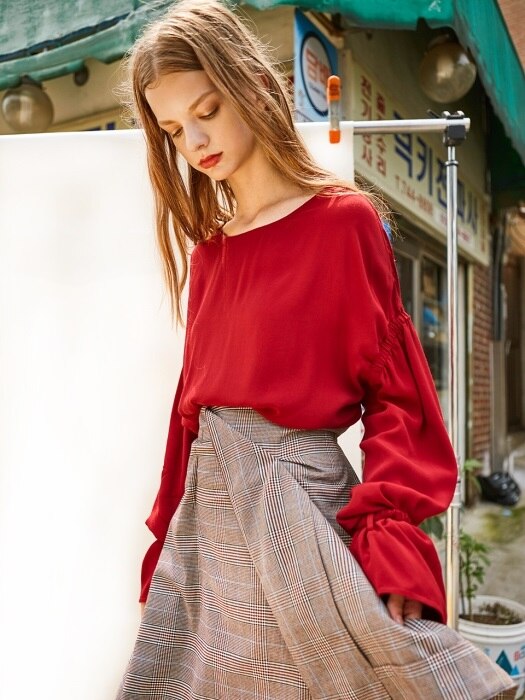 ELASTIC SHIRRING RED BLOUSE