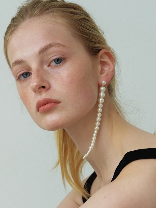Long Pearl Unbal Earrings