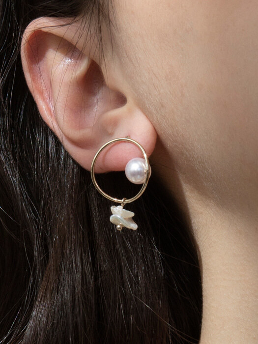 hoop pearl earrings