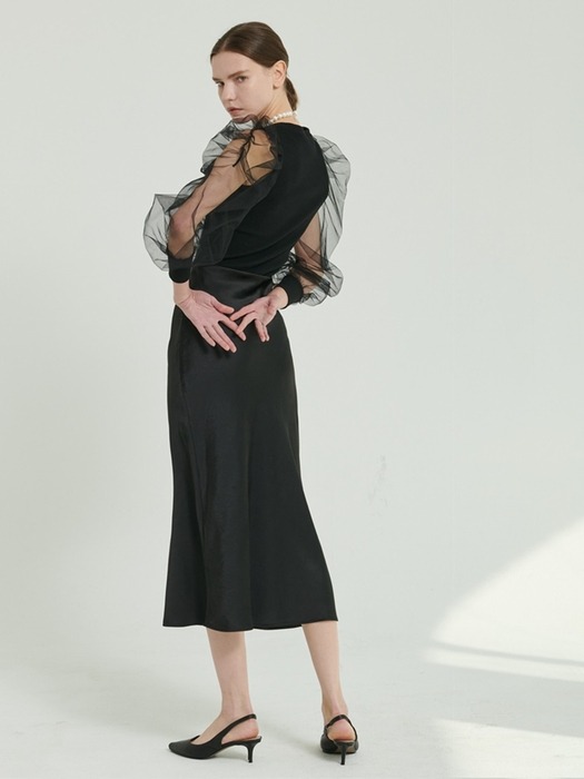 Gisele Satin Side Slit Skirt [Black]