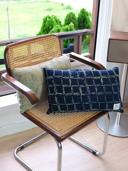 [Hand Dyed Half Cushion Cover] Reef Check - Navy