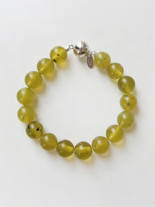 Olive Jade Bracelet / 10mm