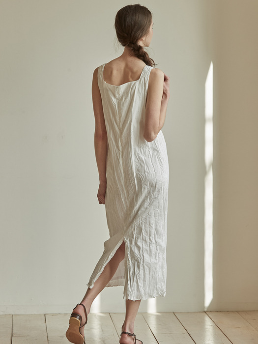 Crinkle sleeveless dress - White