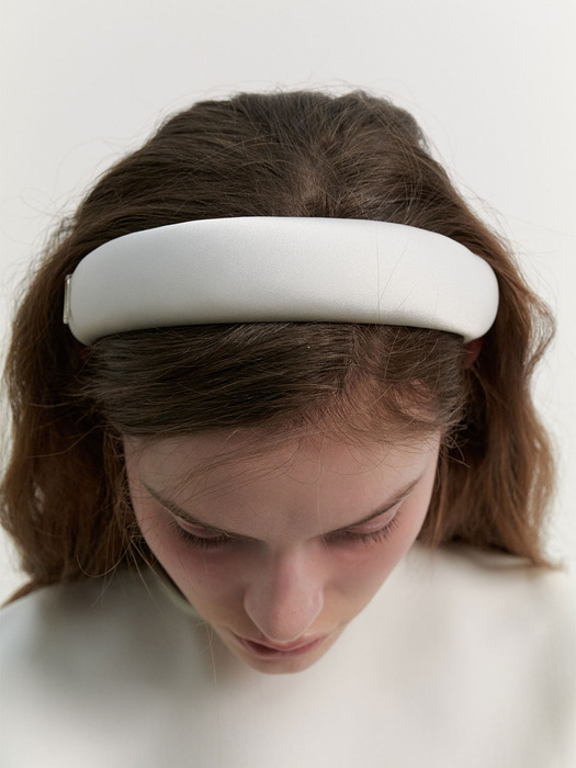 Essential Satin Padding Headband L (L241MHA030)