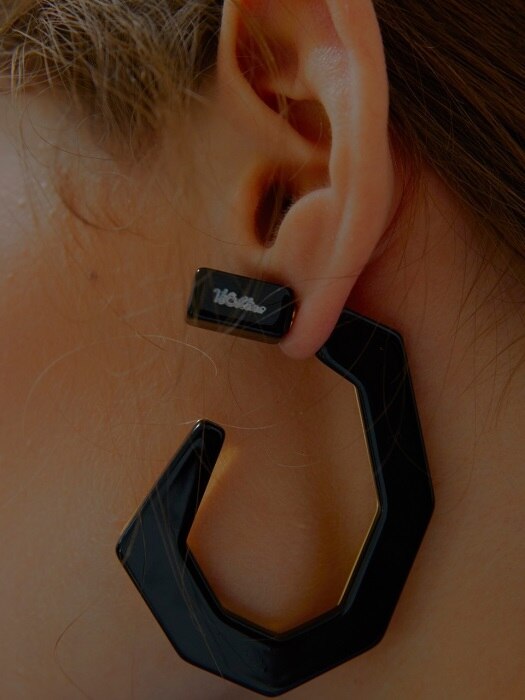 Septangular Earrings_Black