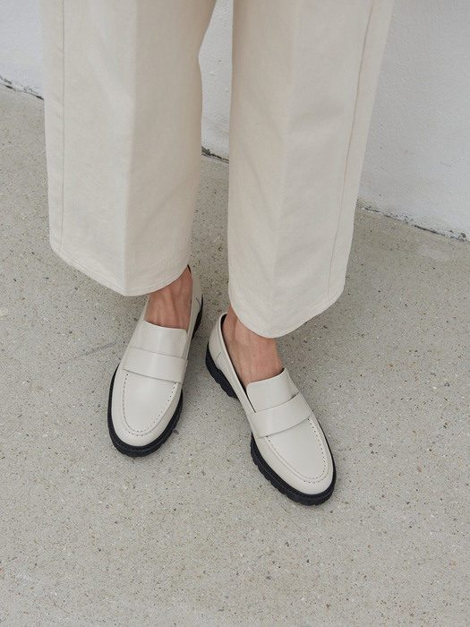 Harper Loafers Leather Ivory