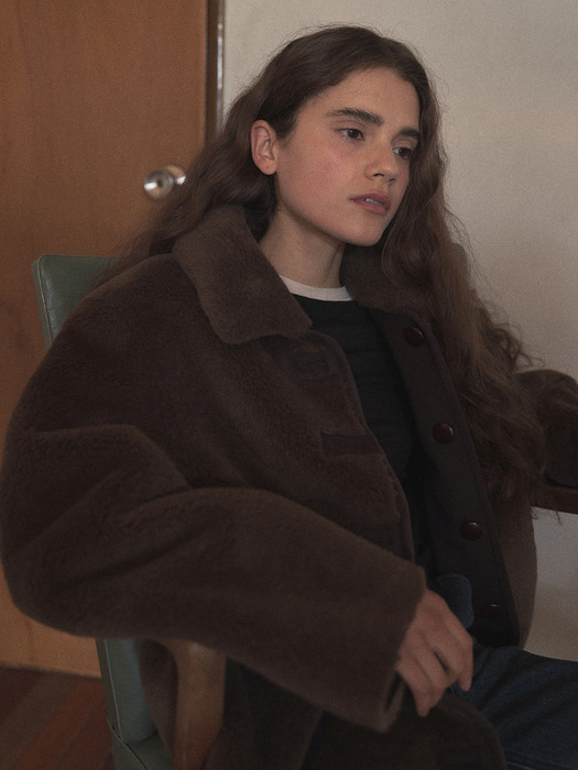 wool shearing reversible half coat (brown)