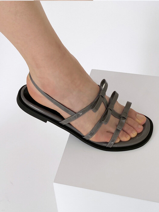 [단독]3Ribbon (W round) strap Sandal Just Gray