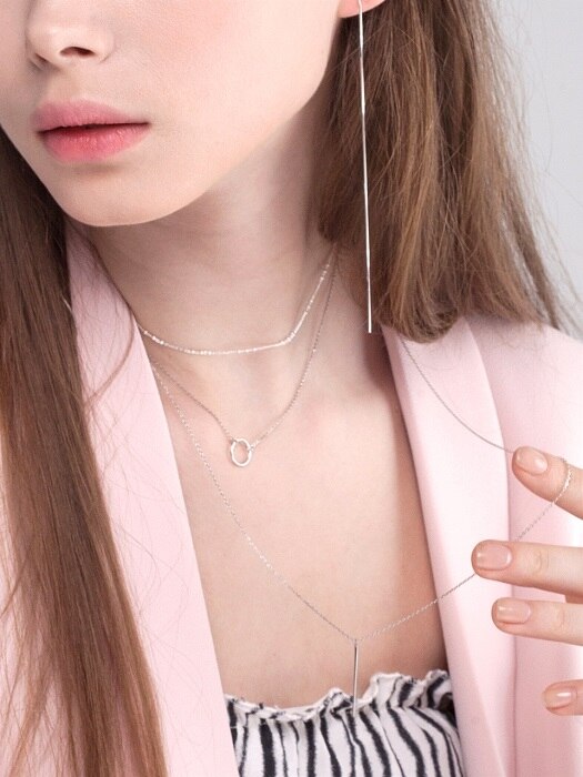 TRIPPLE SIMPLE LINE LAYERED NECKLACE