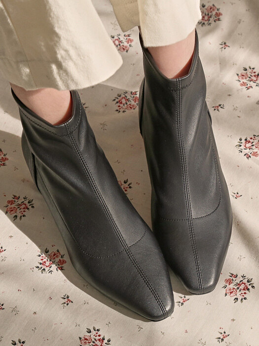 1397 Tuder Span Ankle Boots