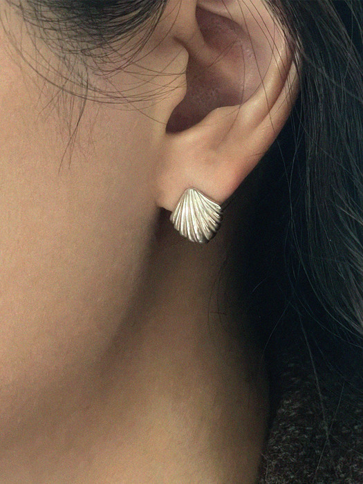 silve925 mini clam earring