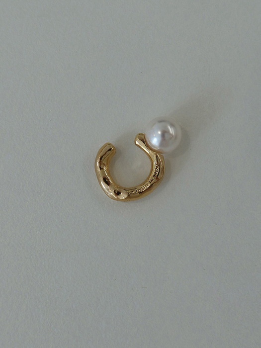 bumpy pearl earcuff - gold