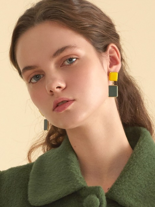 two color square earring_yellow