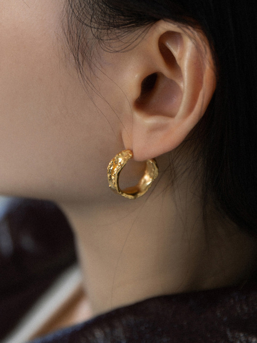 Cracked Gold Earring_ Small