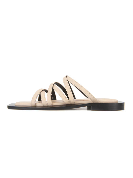 Wide square sole strappy sandals | Ivory