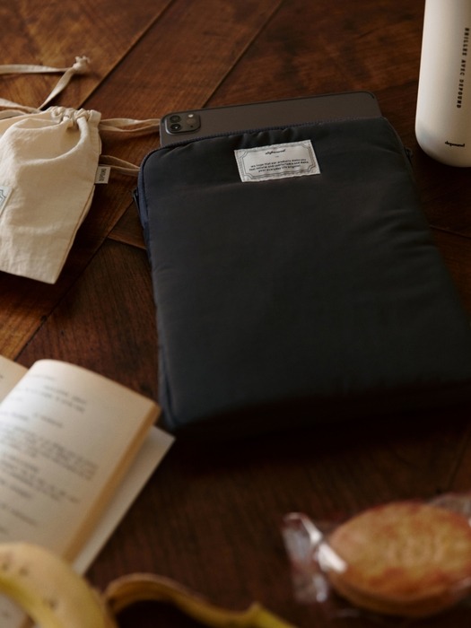 daily tablet pouch