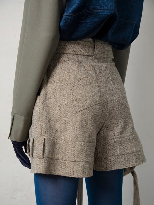 Belt Loop Detail Wool Short Trousers