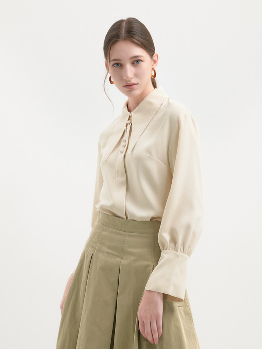 22FW POINTED COLLAR BLOUSE-LIGHT BEIGE