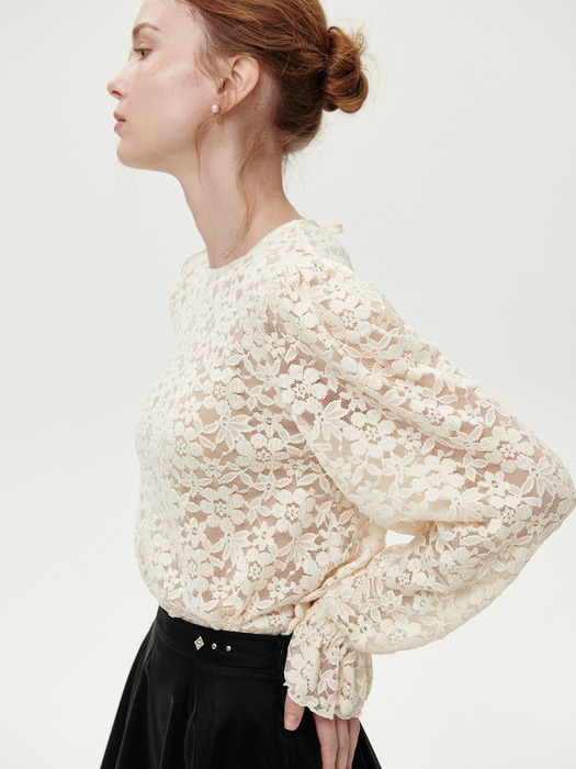 LACE SEETHROUGH BLOUSE_IVORY