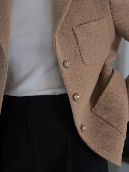 River Wool Tweed 3 Button Jacket (Beige)