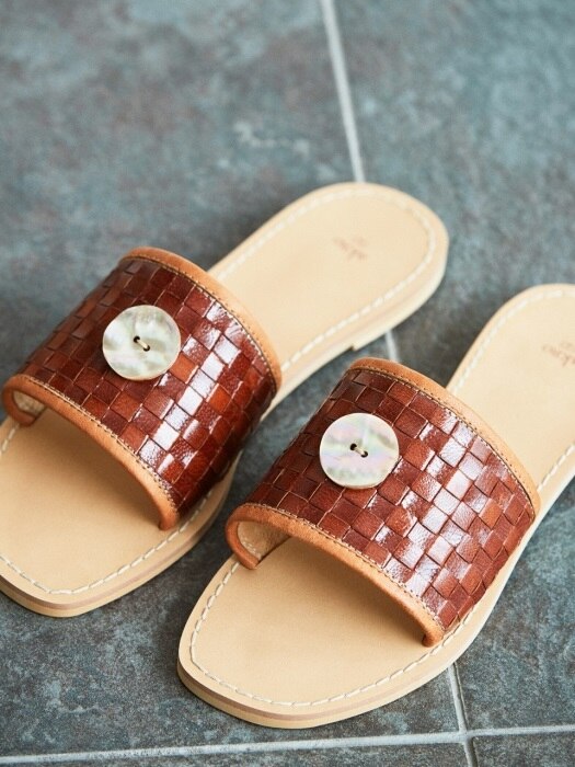 botton mesh leather slippers_brown
