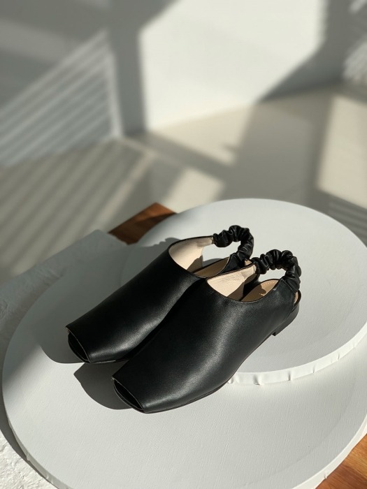 Square sandal / Black