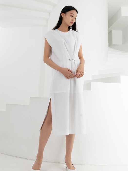 LINEN EYELET LONG DRESS . WHITE