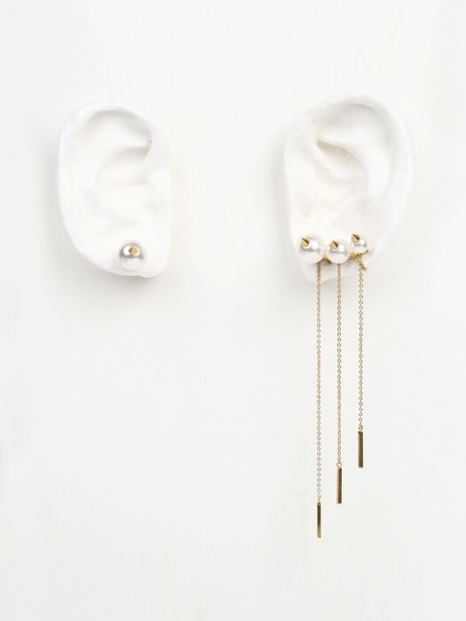 GOLD PEARL WING EARRING [DL17FWER11GDF]