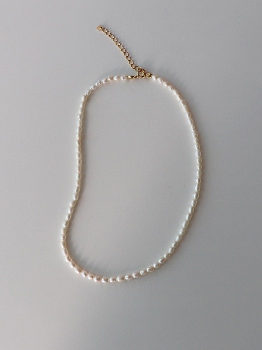 Pearl round necklace