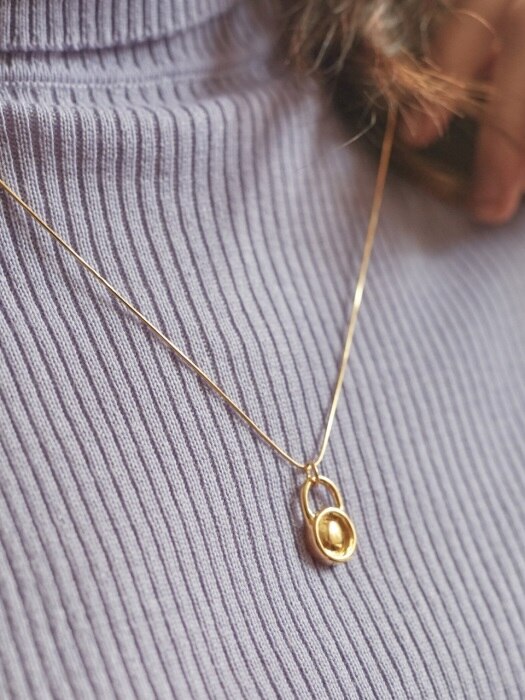 mini lock necklace gold