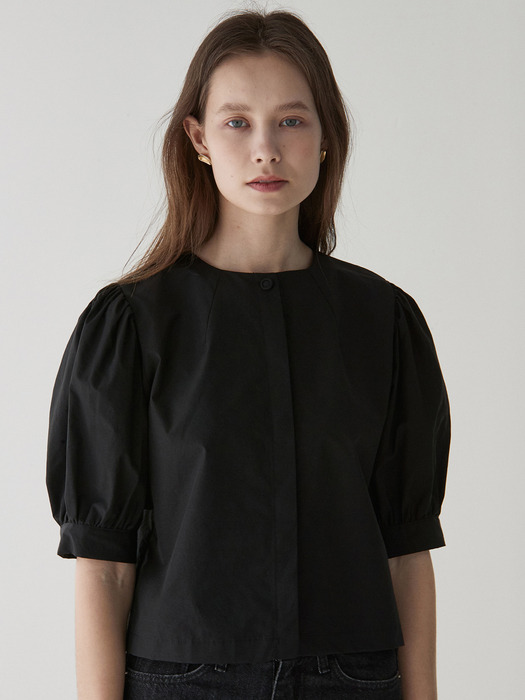 ouie325 halfsleeve puff blouse (black)