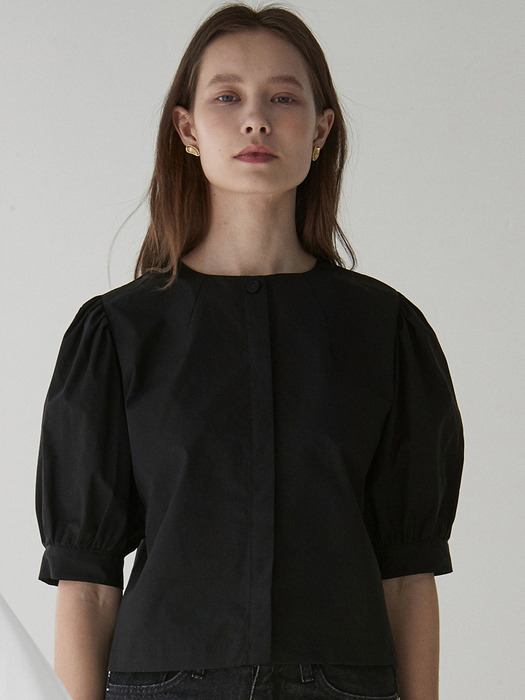 ouie325 halfsleeve puff blouse (black)