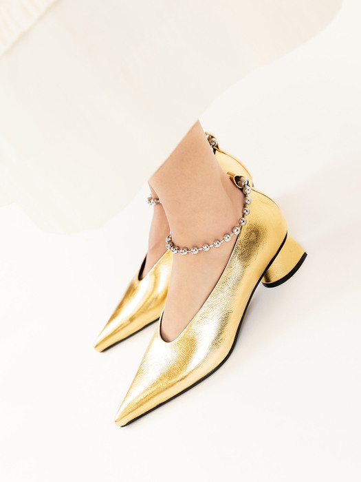 Extreme sharp toe shoes (+ball chain anklets) | Gold