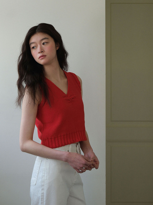 [단독] moui Scallop sleeveless knit vest (RED)