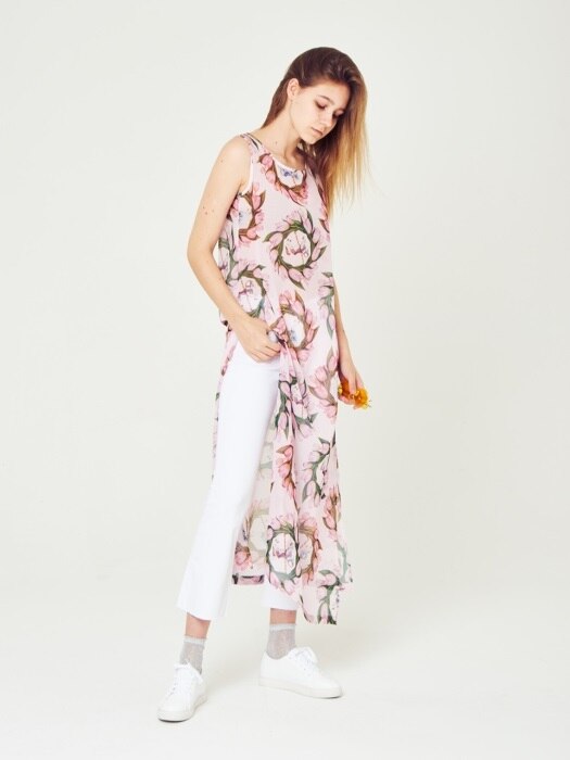 Merry-Go-Round print Long slit Top